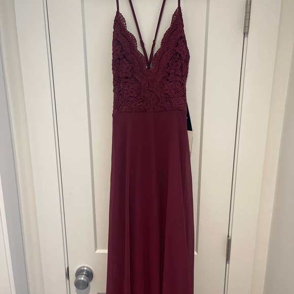 NWT Lulus Maxi Dress - Burgundy sz S - Picture 3 of 3